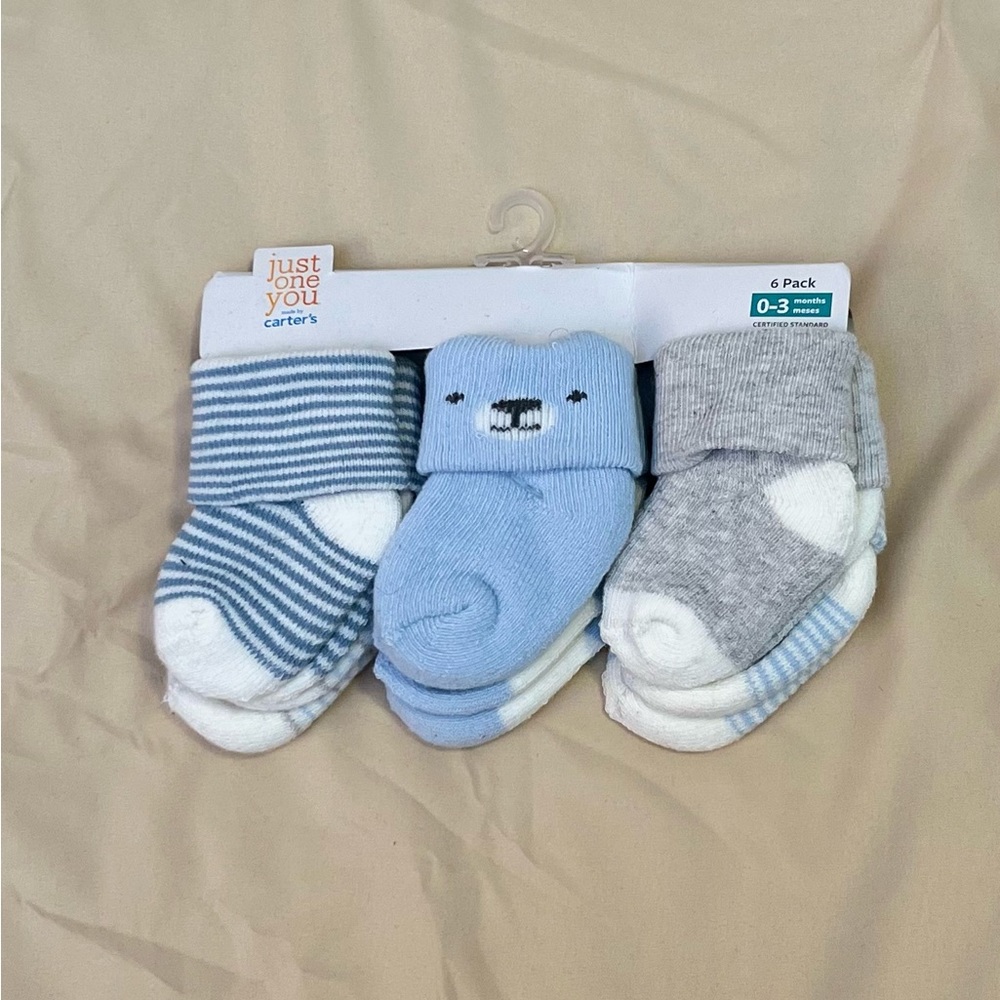 Carter’s 0-3 6 pack socks
